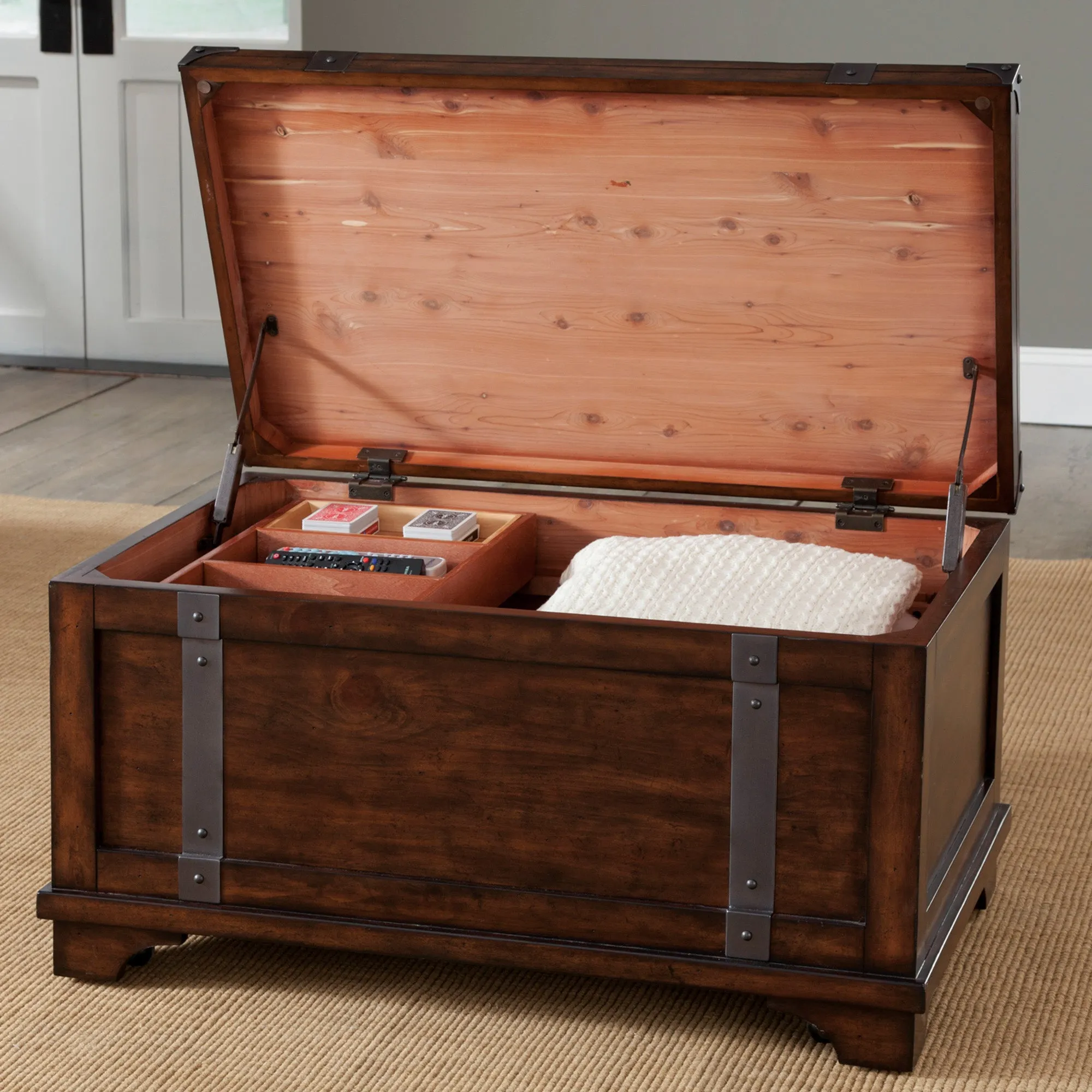 Aspen Skies 316-OT1010 Storage Trunk