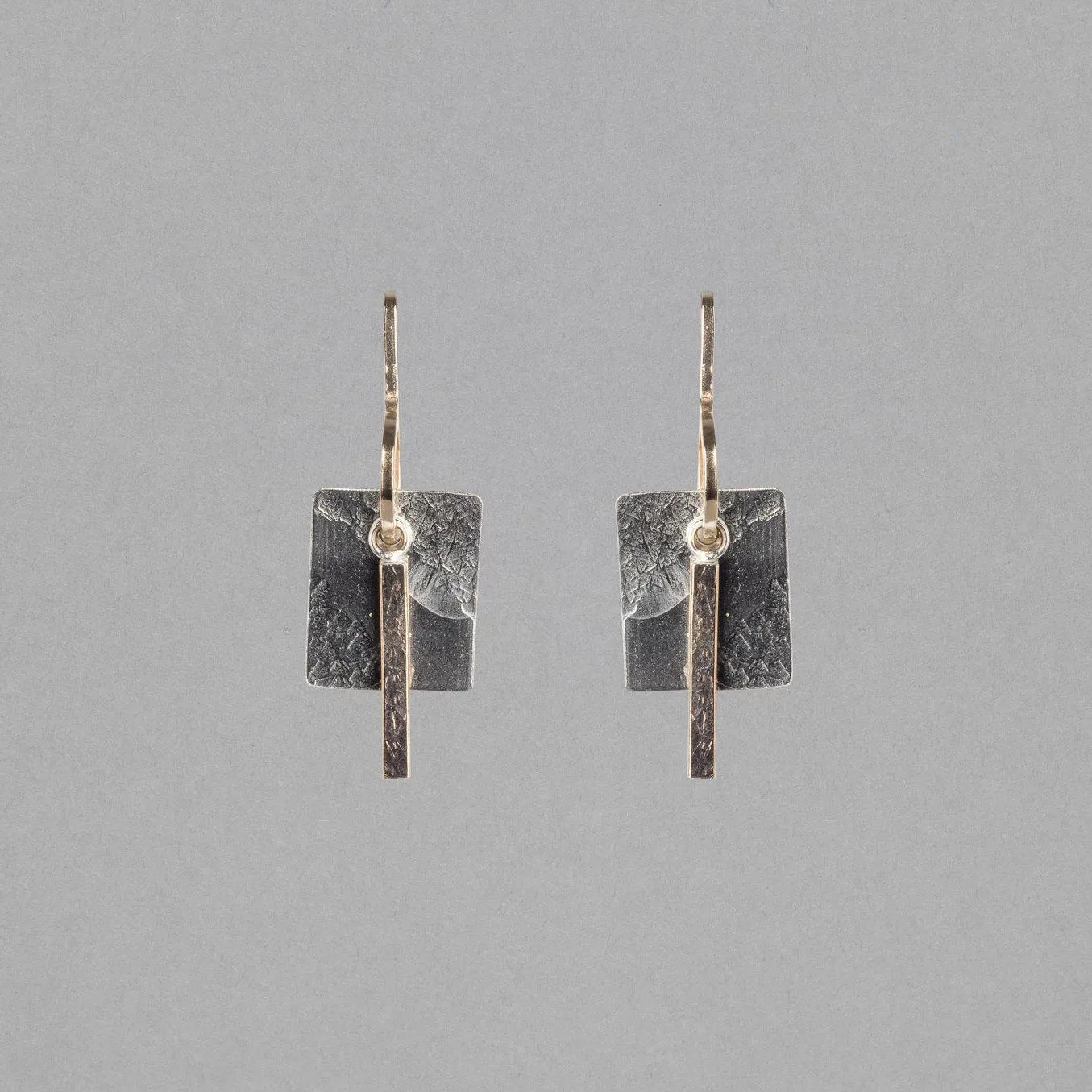 AUSTIN TWO-TONE EARRING