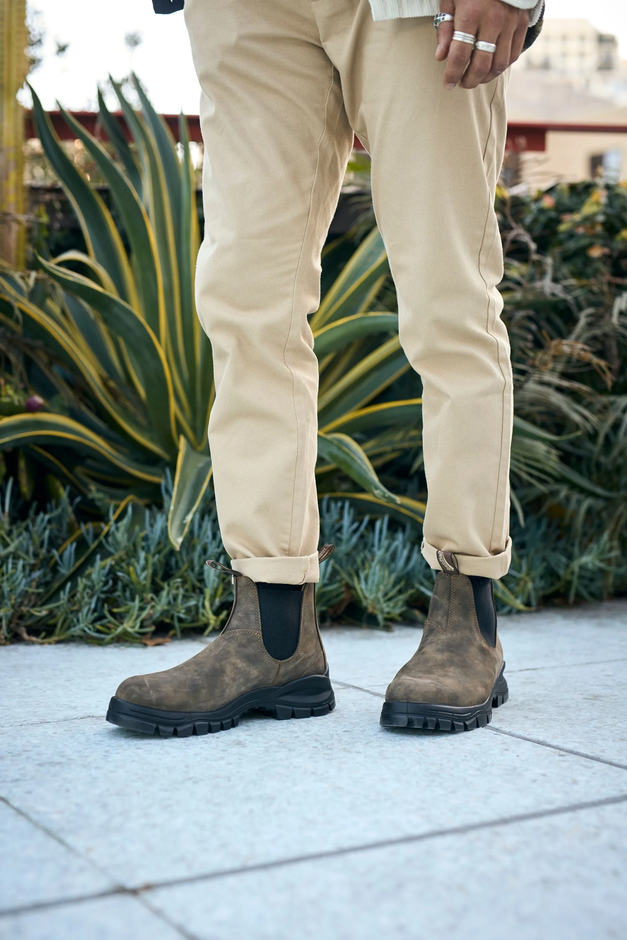 Blundstone #2239 - Lug Boot (Rustic Brown)