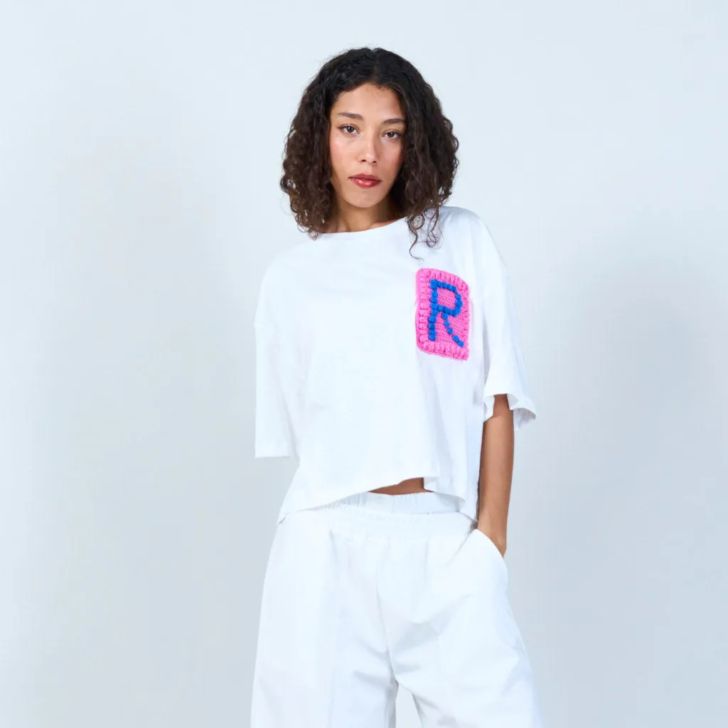 Casual t-shirt with crochet letter  "R" patch pocket wholesale