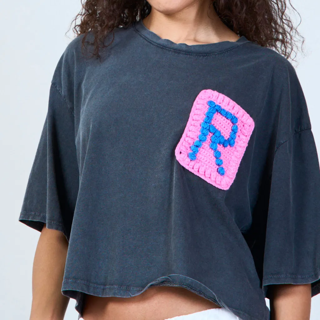 Casual t-shirt with crochet letter  "R" patch pocket wholesale