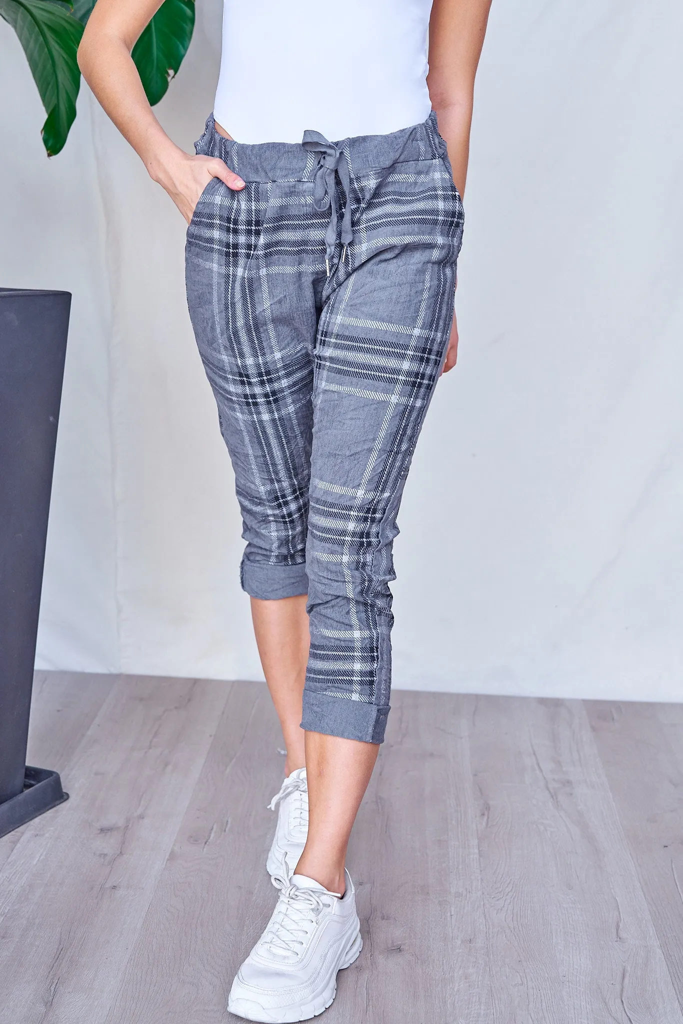 Comfy Plaid Pants with Pockets made in Italy