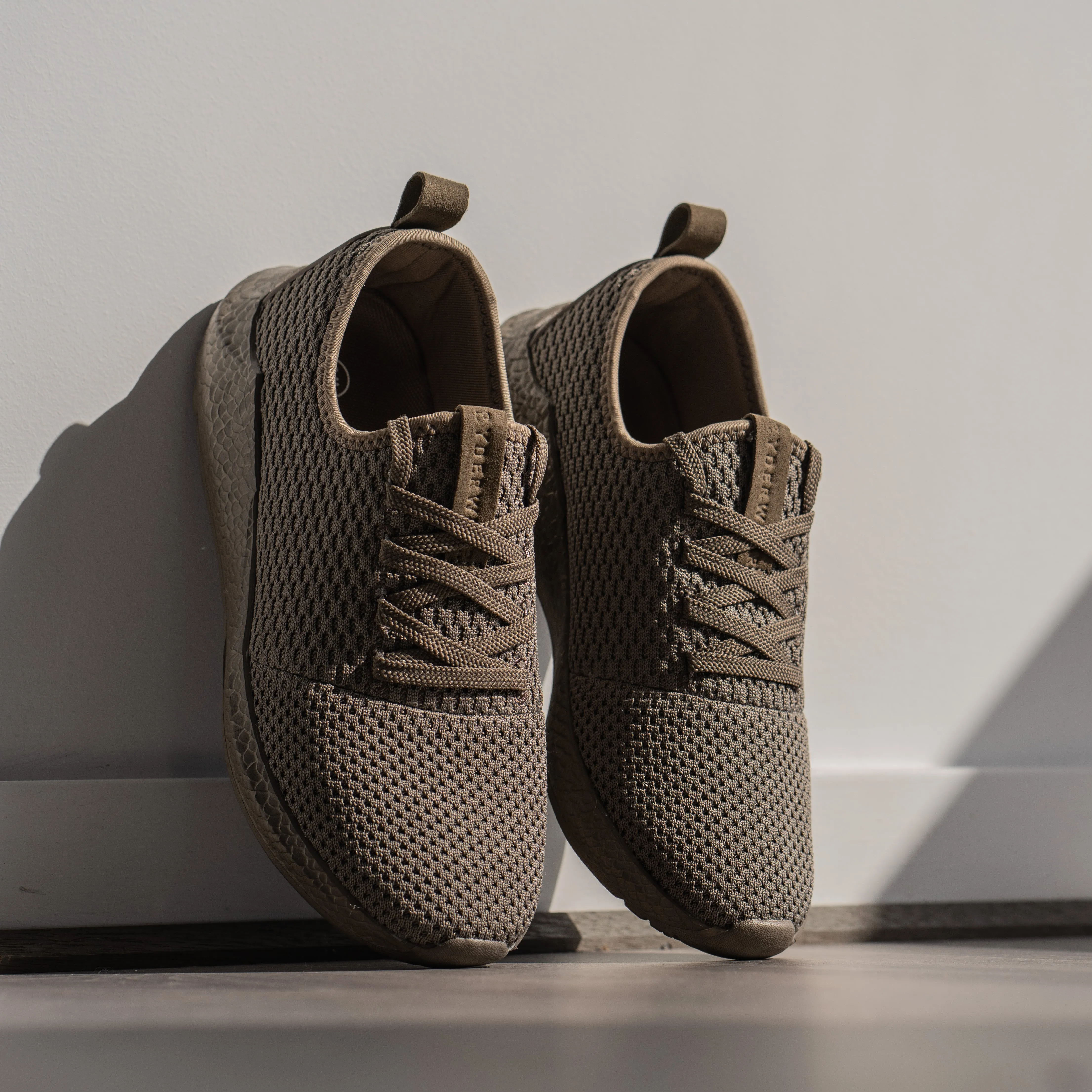 Power Trainers -Taupe